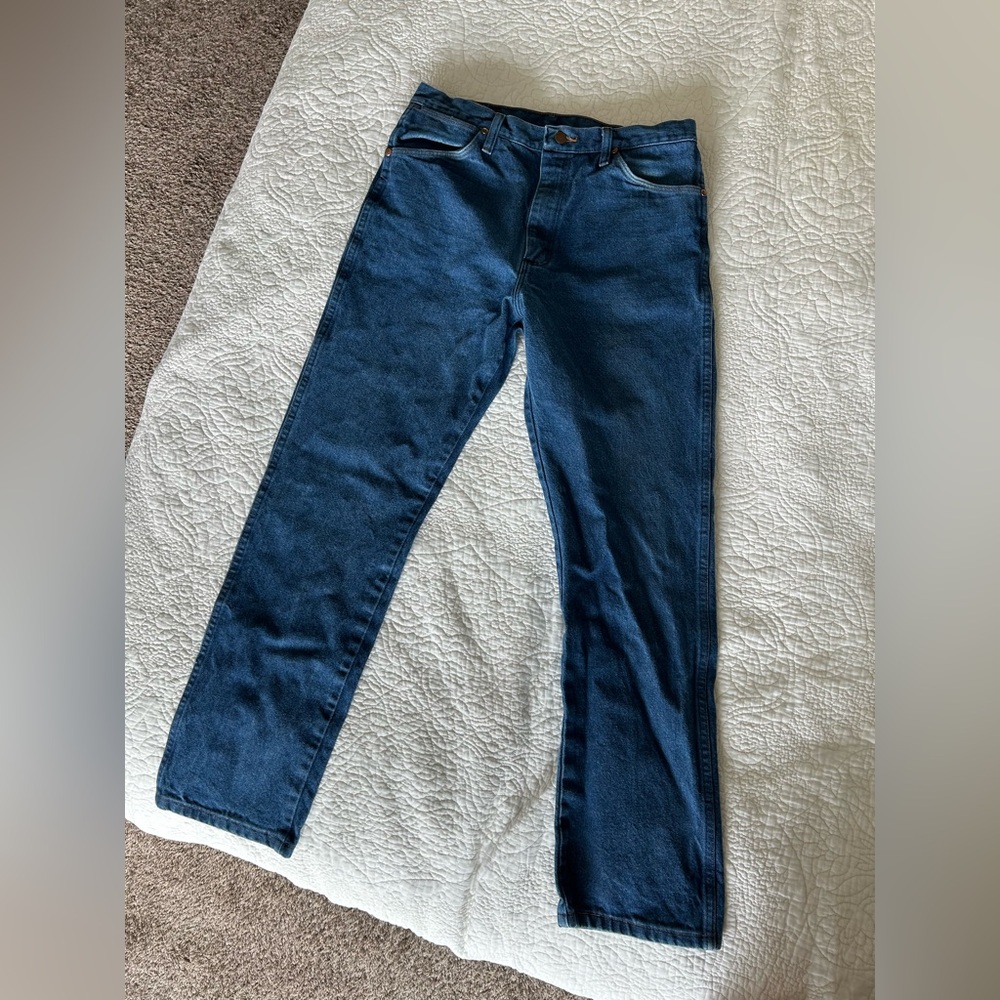 Wrangler Men's Classic Navy Straight Jeans